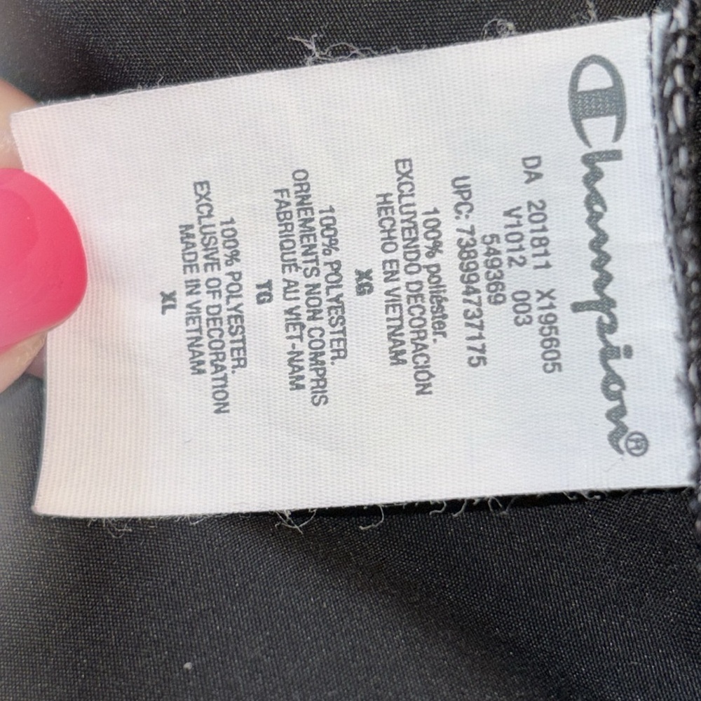 Champion Windbreaker - Picture 12 of 12